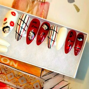 White BETTY BOOP reusable gel press on nails